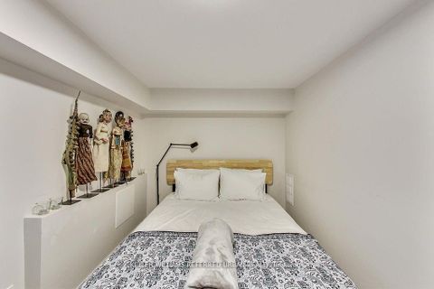 Photo 41 at 205 Bathurst Street, Chinatown, Toronto