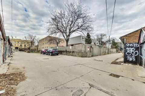 Photo 46 at 205 Bathurst Street, Chinatown, Toronto