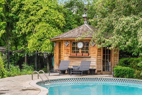 Photo 11 at 25 Strathgowan Crescent, Lawrence Park South, Toronto