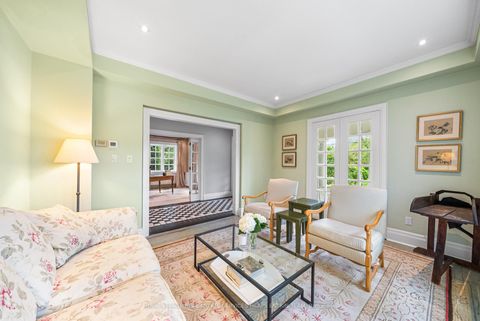 Photo 13 at 25 Strathgowan Crescent, Lawrence Park South, Toronto