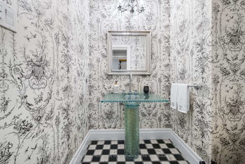 Photo 27 at 25 Strathgowan Crescent, Lawrence Park South, Toronto