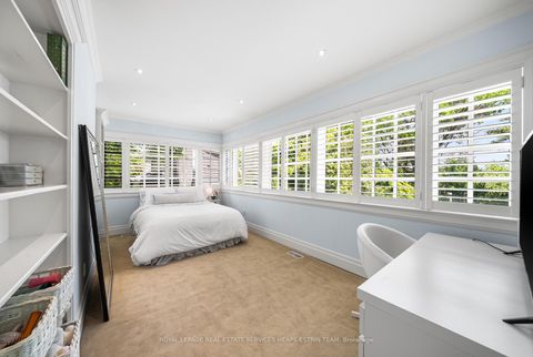 Photo 34 at 25 Strathgowan Crescent, Lawrence Park South, Toronto