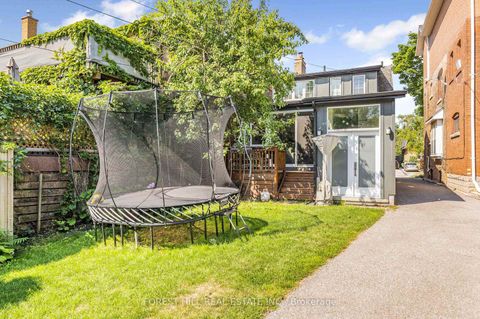 Photo 18 at 183 Wychwood Avenue, Cedarvale, Toronto