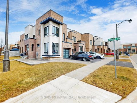 Photo 0 at 19 Denarius Crescent, Oak Ridges Lake Wilcox, Richmond Hill