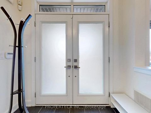 Photo 5 at 19 Denarius Crescent, Oak Ridges Lake Wilcox, Richmond Hill Photo 5 at 19 Denarius Crescent, Oak Ridges Lake Wilcox, Richmond Hill