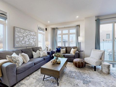 Photo 9 at 19 Denarius Crescent, Oak Ridges Lake Wilcox, Richmond Hill