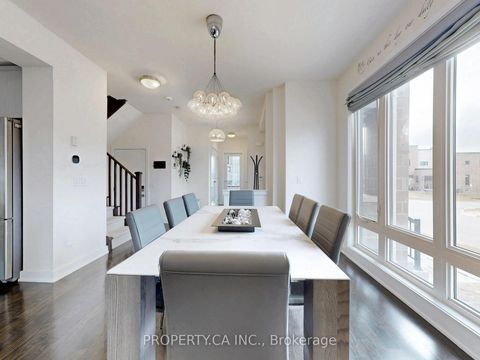 Photo 14 at 19 Denarius Crescent, Oak Ridges Lake Wilcox, Richmond Hill