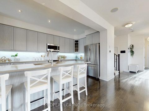 Photo 15 at 19 Denarius Crescent, Oak Ridges Lake Wilcox, Richmond Hill Photo 15 at 19 Denarius Crescent, Oak Ridges Lake Wilcox, Richmond Hill