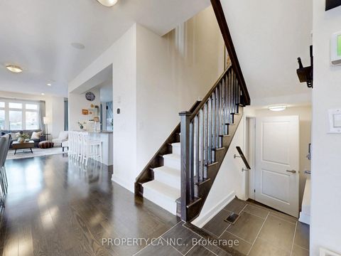 Photo 28 at 19 Denarius Crescent, Oak Ridges Lake Wilcox, Richmond Hill