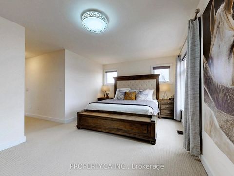 Photo 32 at 19 Denarius Crescent, Oak Ridges Lake Wilcox, Richmond Hill