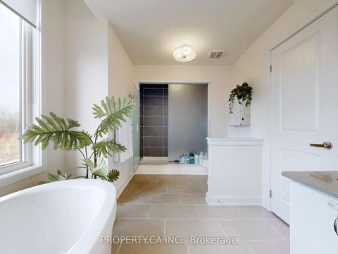 Photo 38 at 19 Denarius Crescent, Oak Ridges Lake Wilcox, Richmond Hill