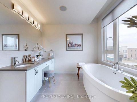 Photo 42 at 19 Denarius Crescent, Oak Ridges Lake Wilcox, Richmond Hill