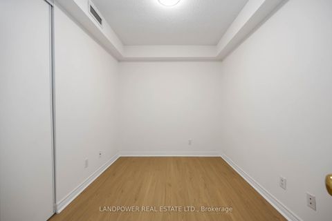 Photo 9 at 621 - 38 William Carson Crescent, Windfields, Toronto