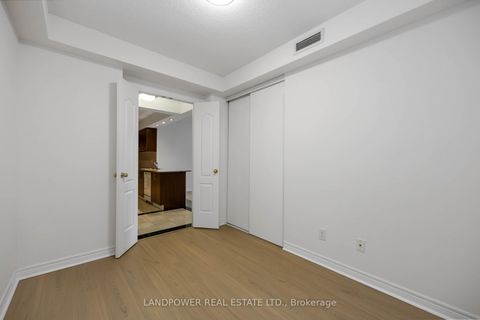 Photo 11 at 621 - 38 William Carson Crescent, Windfields, Toronto