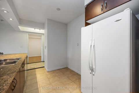 Photo 14 at 621 - 38 William Carson Crescent, Windfields, Toronto