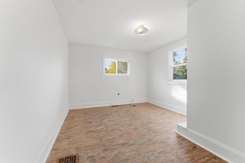 Photo 13 at 52 Long Branch Avenue, Long Branch, Toronto