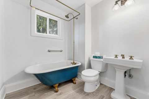 Photo 15 at 52 Long Branch Avenue, Long Branch, Toronto