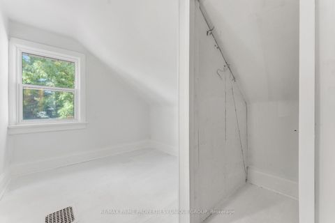 Photo 22 at 52 Long Branch Avenue, Long Branch, Toronto