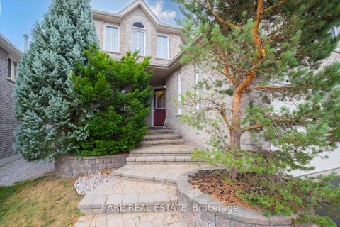 Photo 3 at 25 Muir Drive, Ardagh, Barrie