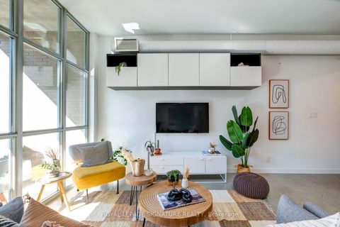 Photo 9 at 208 - 52 Sumach Street, Moss Park, Toronto