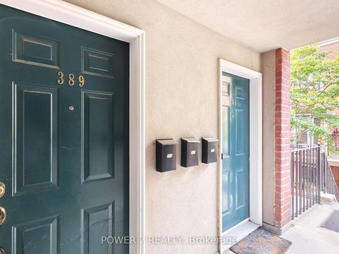 Photo 5 at 389 - 415 Jarvis Street, South St. James Town, Toronto