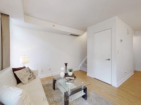 Photo 8 at 389 - 415 Jarvis Street, South St. James Town, Toronto