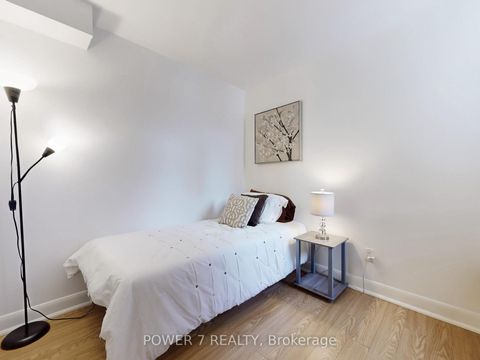 Photo 19 at 389 - 415 Jarvis Street, South St. James Town, Toronto