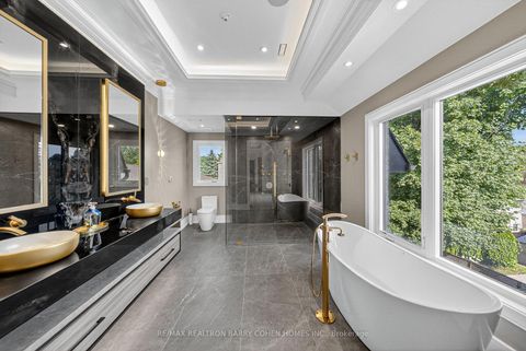 Photo 28 at 35 Foursome Crescent, Windfields, Toronto