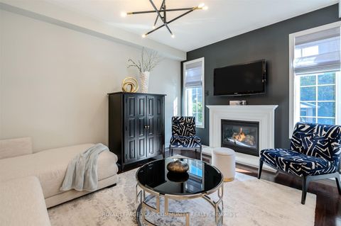 Photo 19 at 7 Sequin Drive, Jefferson, Richmond Hill