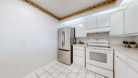 Photo 15 at 423 - 10 Guildwood Parkway, Guildwood, Toronto