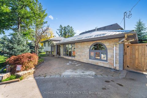 Photo 3 at 308 Third Line, WO West, Oakville