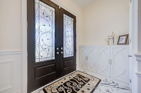 Photo 2 at 47 Milky Way Drive, Observatory, Richmond Hill