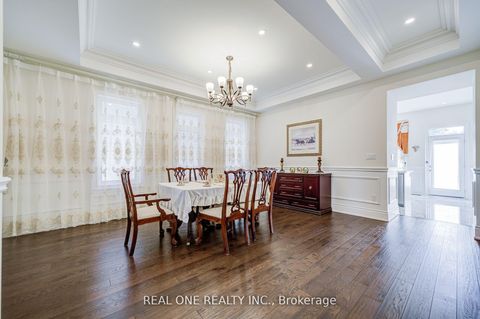 Photo 3 at 47 Milky Way Drive, Observatory, Richmond Hill