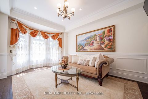 Photo 6 at 47 Milky Way Drive, Observatory, Richmond Hill