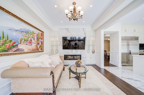 Photo 7 at 47 Milky Way Drive, Observatory, Richmond Hill