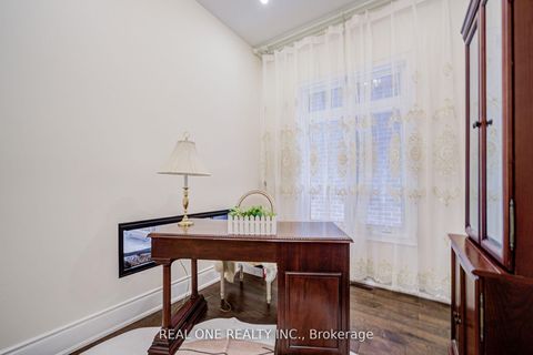 Photo 8 at 47 Milky Way Drive, Observatory, Richmond Hill