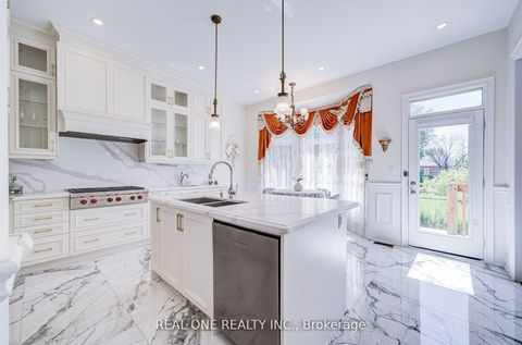 Photo 9 at 47 Milky Way Drive, Observatory, Richmond Hill