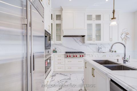 Photo 11 at 47 Milky Way Drive, Observatory, Richmond Hill