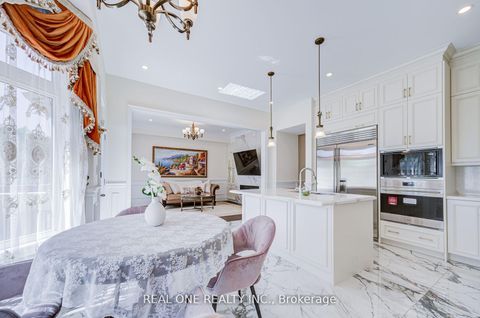 Photo 15 at 47 Milky Way Drive, Observatory, Richmond Hill