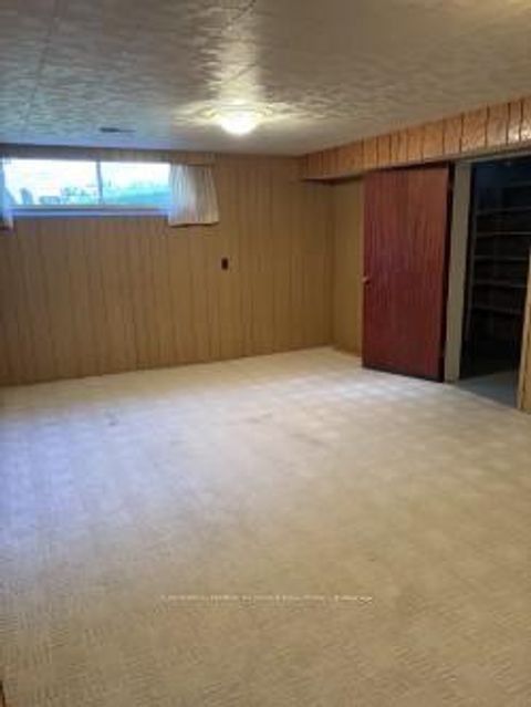 Photo 10 at 165 Verobeach Boulevard, Humbermede, Toronto