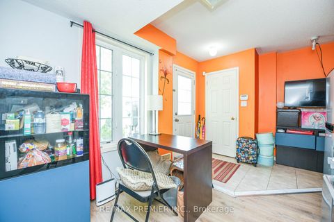 Photo 9 at 163 Torbarrie Road, CFB, Toronto