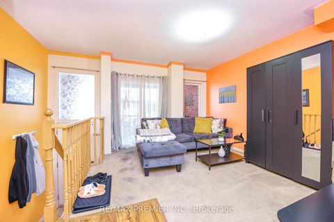 Photo 19 at 163 Torbarrie Road, CFB, Toronto Photo 19 at 163 Torbarrie Road, CFB, Toronto