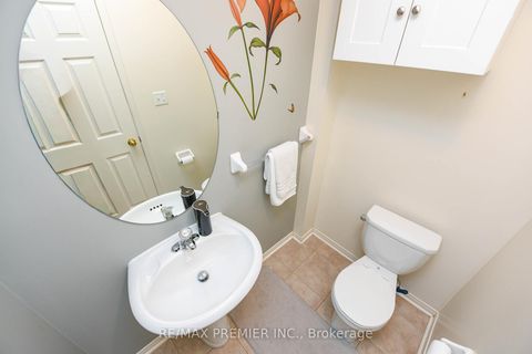Photo 24 at 163 Torbarrie Road, CFB, Toronto Photo 24 at 163 Torbarrie Road, CFB, Toronto