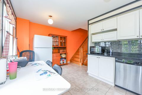 Photo 30 at 163 Torbarrie Road, CFB, Toronto