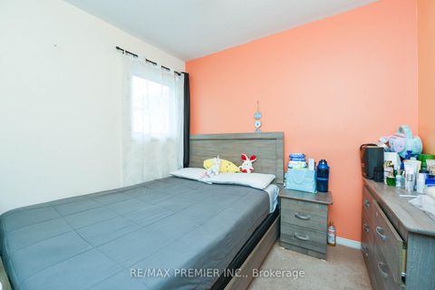 Photo 39 at 163 Torbarrie Road, CFB, Toronto Photo 39 at 163 Torbarrie Road, CFB, Toronto