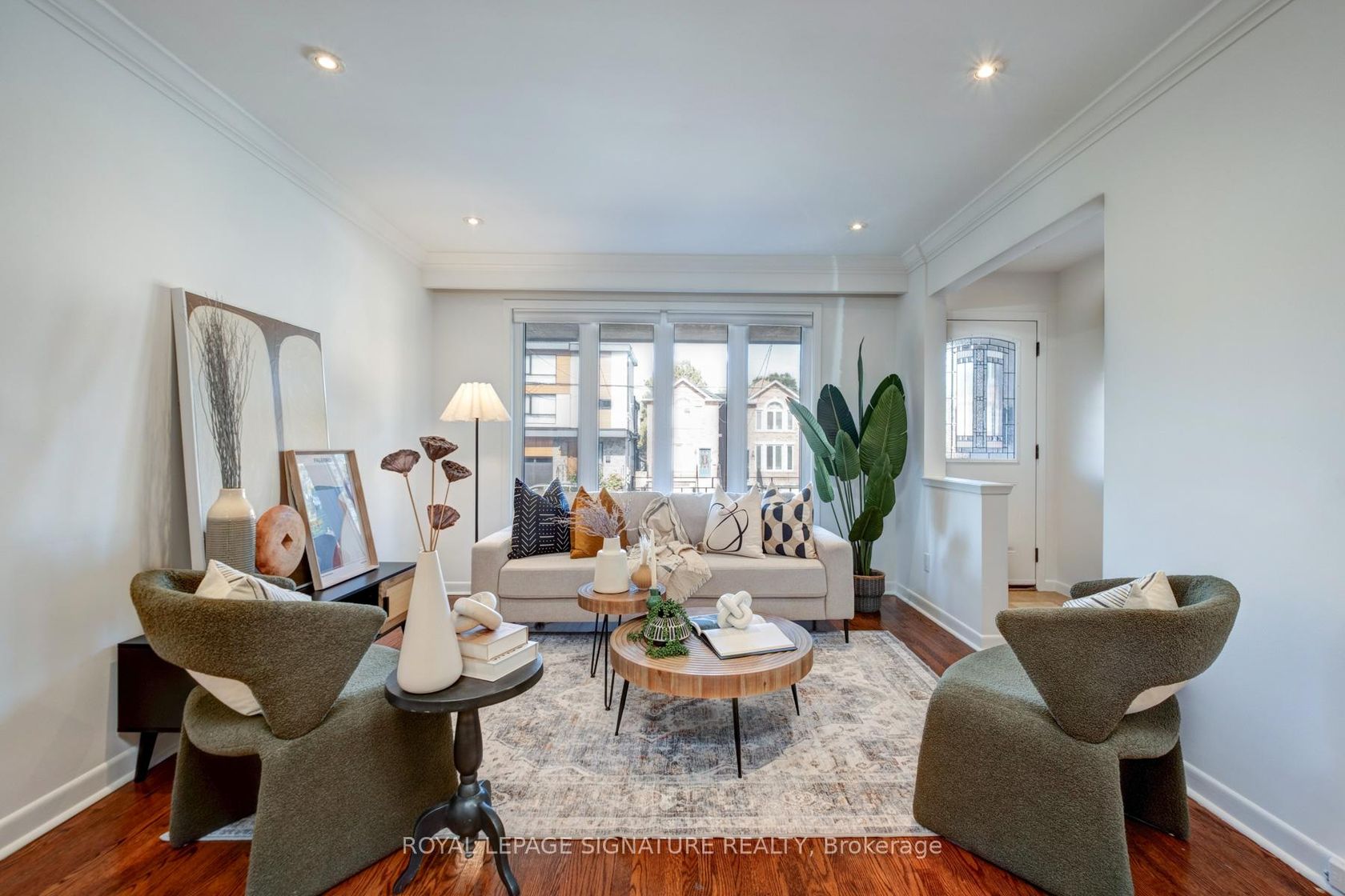 131 Virginia Avenue, East York, Toronto by Loree Meneguzzi Real Estate 131 Virginia Avenue, East York, Toronto