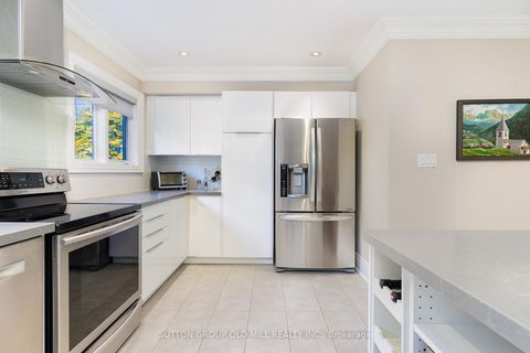 Photo 12 at 4 Hunter Avenue, Fairbank, Toronto