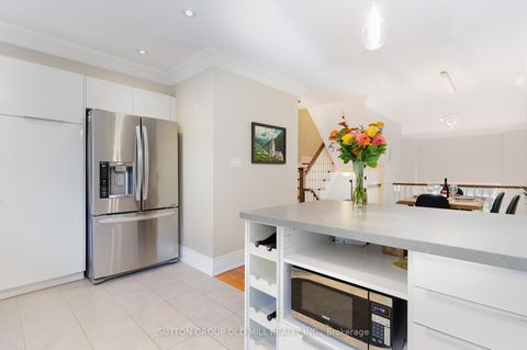 Photo 14 at 4 Hunter Avenue, Fairbank, Toronto