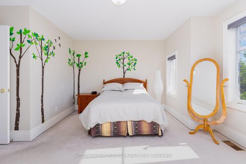 Photo 16 at 4 Hunter Avenue, Fairbank, Toronto