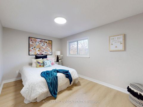 Photo 20 at 54 Bledlow Manor Drive, Guildwood, Toronto